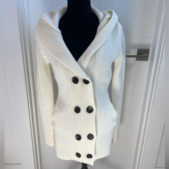 New Beautiful Cream Knit Cardigan - Picture 2 of 4
